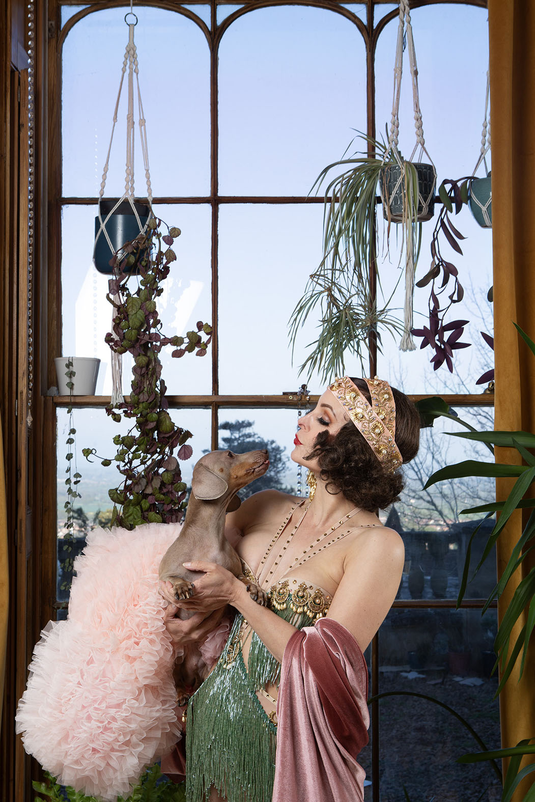 🌟 Vintage Style Meets Theatrical Glam: How to Mix Talulah Blue Costumes with Your Everyday Vintage Wardrobe