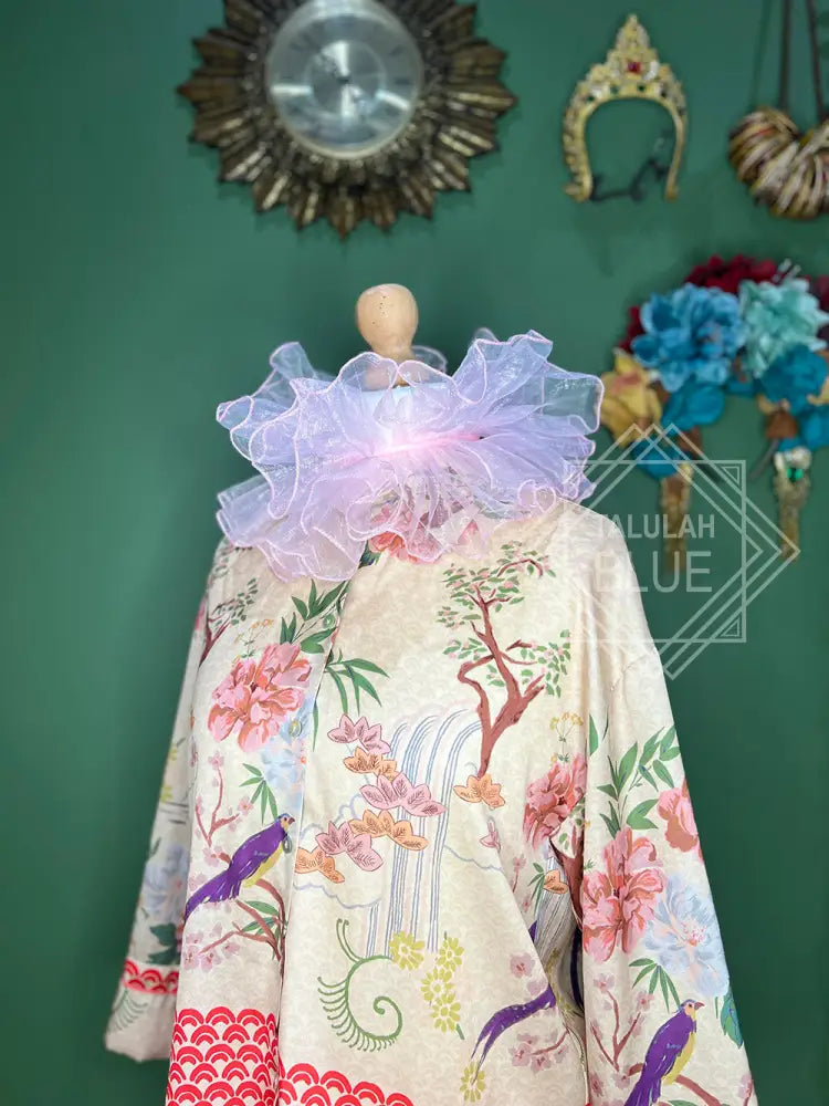 Multi-Coloured Neck ruffle costume 16 inch / Baby Pink ruff