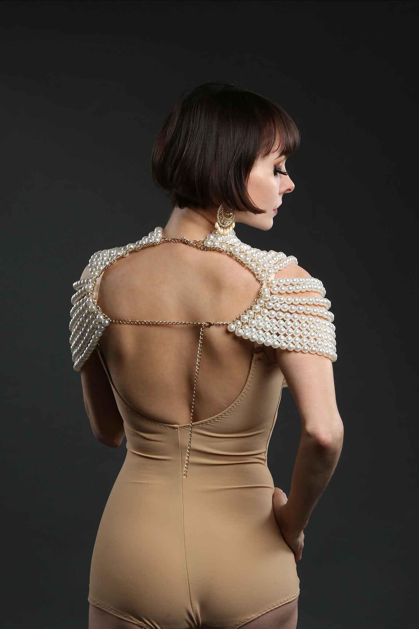 pearl necklace burlesque costume 1920's outfit, great gatsby vintage fashion, art deco costume