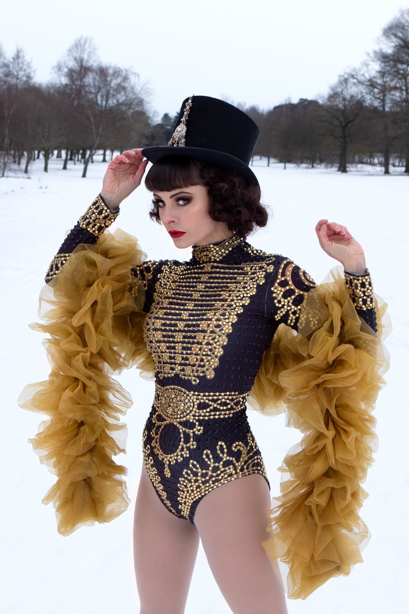 Old Gold Burlesque Organza Boa ~ vegan ~ cabaret and drag costume – Talulah  Blue Costumes